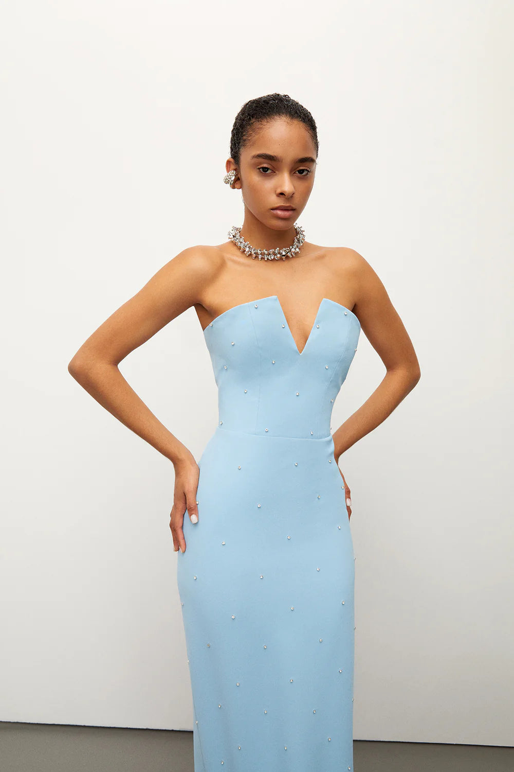 Crystal Embellished Strapless Crepe Dress - Fuschia